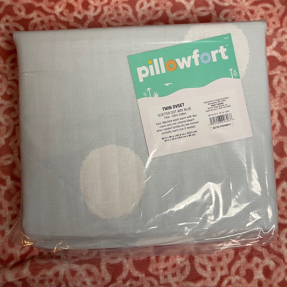 Pillowfort Blue and White Duvet Cover - Picture 2 of 4